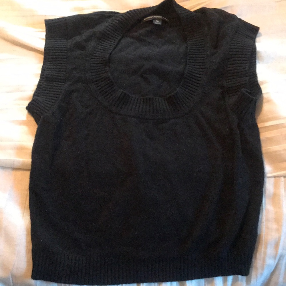 Sweater vest